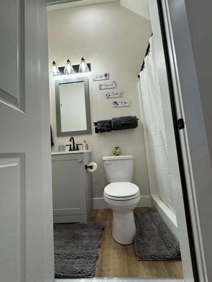 The Royal Retreat Appartamento Chichester Esterno foto